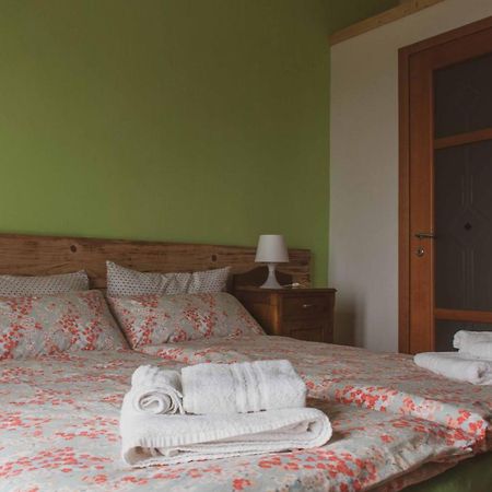 Bed And Breakfast Humus Sapiens Castiglione Chiavarese Exteriör bild