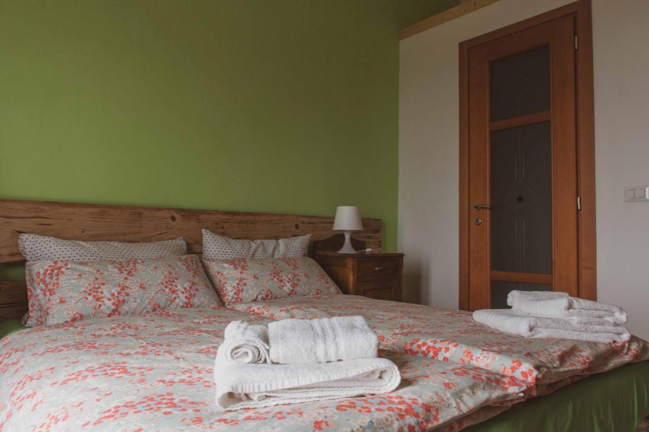 Bed And Breakfast Humus Sapiens Castiglione Chiavarese Exteriör bild