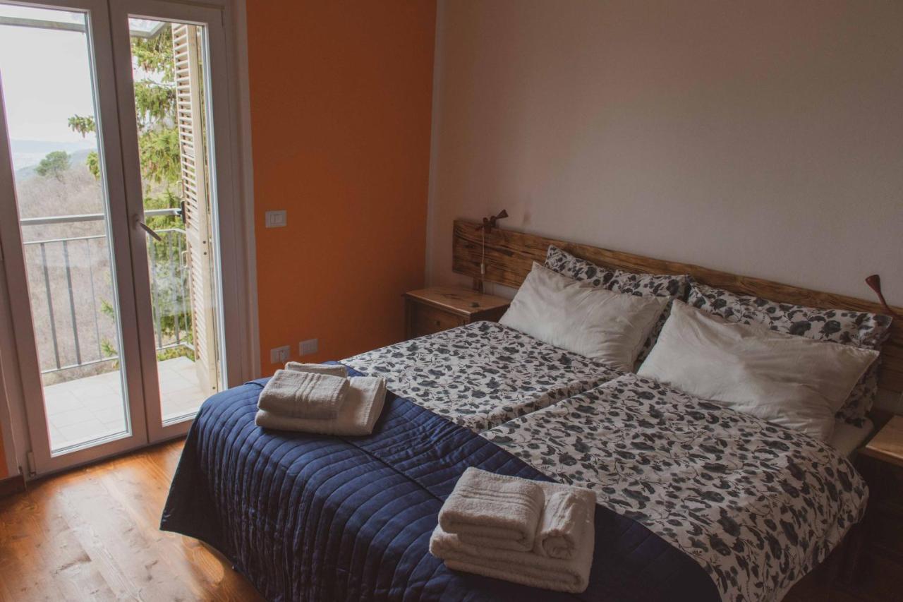 Bed And Breakfast Humus Sapiens Castiglione Chiavarese Exteriör bild
