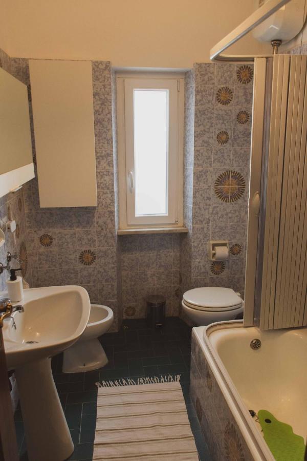Bed And Breakfast Humus Sapiens Castiglione Chiavarese Exteriör bild
