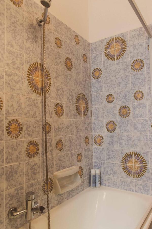 Bed And Breakfast Humus Sapiens Castiglione Chiavarese Exteriör bild